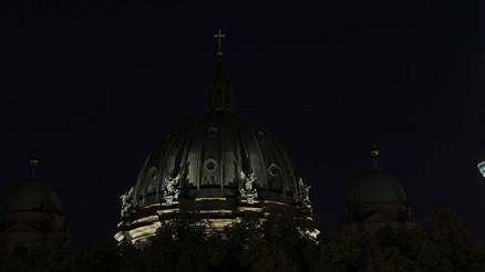 Berlin karanlığa gömüldü