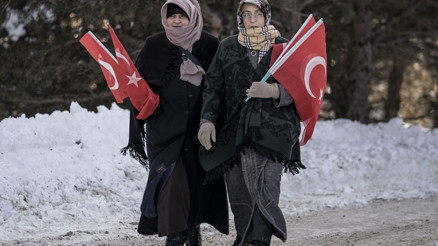 111. yılda aynı yerde saygıyla... Sarıkamış şehitleri Allahuekber Dağlarında anıldı