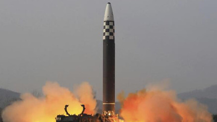 Kuzey Kore, Japon Denizi yönüne balistik füze fırlattı