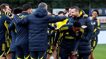 Fenerbahçede Samsunspor maçı hazırlıkları sürüyor