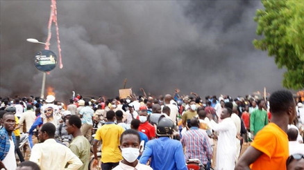 Nijeryada pazar yerine terör saldırısı: En az 30 kişi öldürüldü