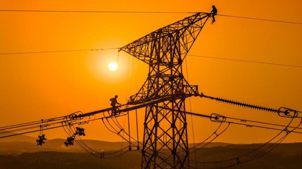 Berlinde elektrik hatlarına sabotaj Eğitime ara verildi