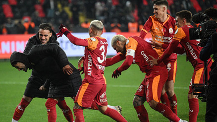 Avrupa modeli Süper Kupada rahat galibiyet