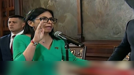 Maduronun yardımcısı Delcy Rodriguez yemin ederek Geçici Devlet Başkanı oldu