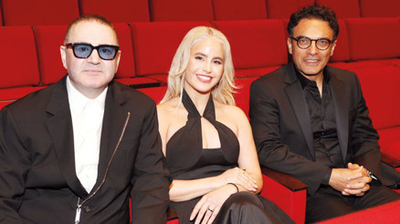 Galaya ünlü akını