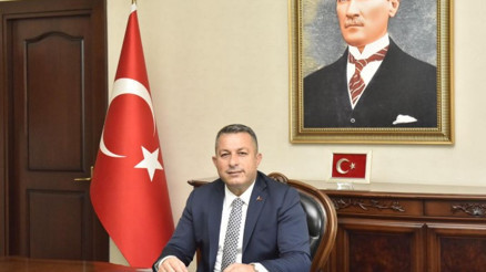 Tahir Şahin kimdir, nereli, kaç yaşında Yeni Trabzon Valisi Tahir Şahinin biyografi bilgileri