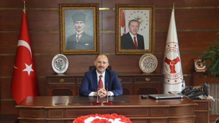 Mehmet Fatih Serdengeçti kimdir, nereli, kaç yaşında Yeni Osmaniye Valisi Mehmet Fatih Serdengeçtinin biyografi bilgileri