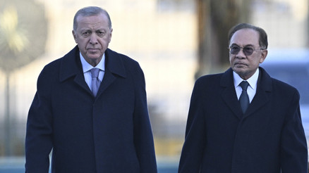 Malezya Başbakanı Türkiyede: Erdoğan, törenle karşıladı