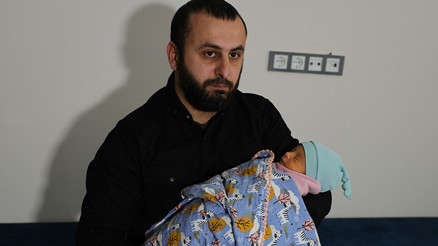 Topuk kanı tartışması Doğumdan sonra anne babadan dikkat çeken iddia