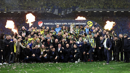 Sadettin Saran, ilk kupasını kazandı