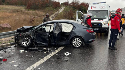 İzmir-İstanbul Otoyolunda zincirleme kaza: 1 ölü, 10 yaralı