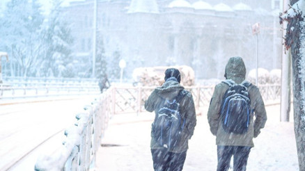 Ankarada okullar tatil mi son dakika haberi.. 12 Ocak Pazartesi (bugün) Ankarada okullar tatil mi oldu Ankara Valiliği açıkladı