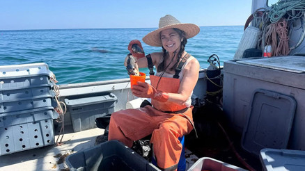 Adını gelmiş geçmiş en zenginler arasına yazdırmıştı… Bir zamanların ünlü modeli balıkçı oldu Güneş doğmadan uyanıp yem doğruyor