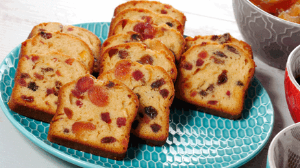 Kek yaparken meyveler neden dibe çöker Pastacıların kullandığı yöntemle çözümü ve tarifi