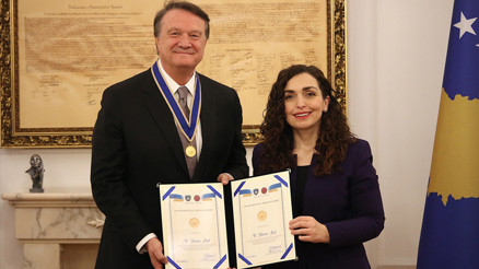 Hasan Arat, Kosova Cumhurbaşkanlığı Onur Nişanı ile ödüllendirildi