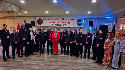 Hamburgda Gaziantep Kültür Gecesi coşkusu: 700 kişi bir araya geldi