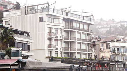 Bebek Otel’in kaçak bölümleri yıkıldı