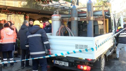 Baylan Pastanesinin kaçak bölümleri yıkıldı