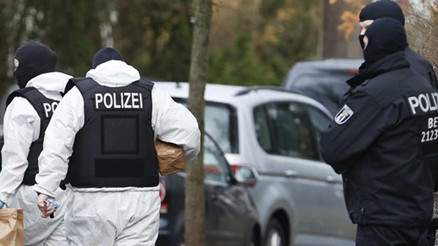 Çocuklar top oynarken insan iskeleti buldu