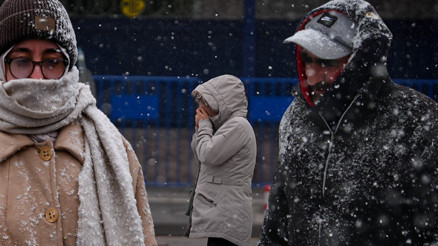 İstanbula yeniden kar geliyor Tarih verildi: Hava sıcaklıkları değişiyor... Meteorolojiden kuvvetli yağış ve fırtına uyarısı: 8 ilde alarm İstanbula yeniden kar geliyor Tarih verildi: Hava sıcaklıkları değişiyor... Meteorolojiden kuvvetli yağış ve fırtına uyarısı: 8 ilde alarm