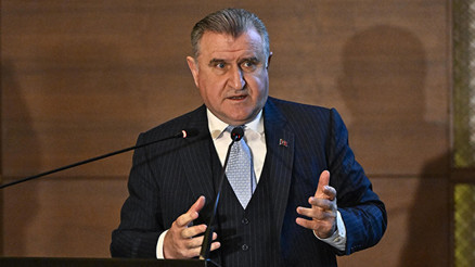 Bakan Bak: Türkiyede bir spor tesisleri devrimi yaşanmaktadır