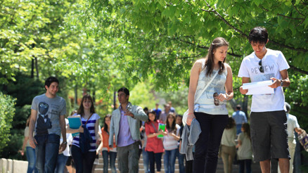 Öğrenciler 3 yılda mezuniyete olumlu bakıyorlar
