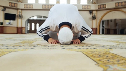 Kandil ne zaman başlar, ne zaman biter Kandil namazı saat kaça kadar kılınabilir Kandil ne zaman başlar, ne zaman biter Kandil namazı saat kaça kadar kılınabilir
