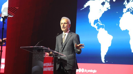 Bakan Uraloğlu: Gökyüzünde sınır tanımayan bir Türkiye inşa ettik Bakan Uraloğlu: Gökyüzünde sınır tanımayan bir Türkiye inşa ettik