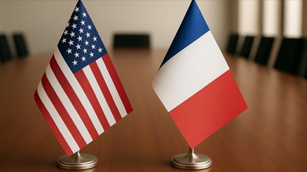 Fransadan ABDye uyarı: Grönland egemen bir devletin parçası