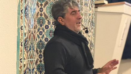 Kölnde Miraç Kandilinde camilere yoğun ilgi