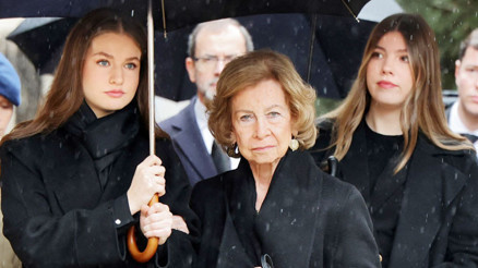 Deniz Gözlü nün acı günü: Bütün aile cenaze töreninde buluştu