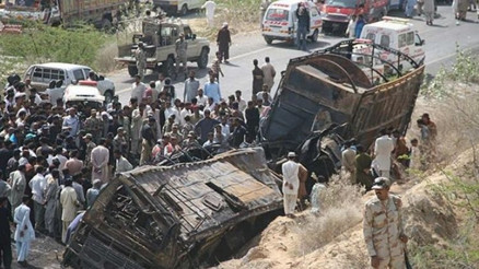 Pakistanda feci kaza… 24 kişi öldü, 45 kişi yaralandı