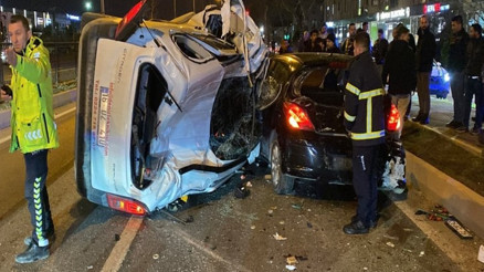 Yakıtı biten otomobilinin yanında beklerken hafif ticari araç çarpan mobilyacı toprağa verildi