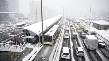 İstanbulda bugün otobüsler ve metrobüs çalışıyor mu 19 Ocak Otobüs seferleri iptal mi İstanbulda bugün otobüsler ve metrobüs çalışıyor mu 19 Ocak Otobüs seferleri iptal mi