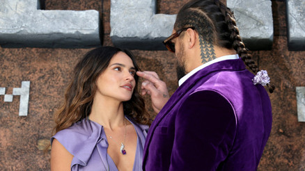 Karısı yaşlanınca boşanıp ona benzeyen genç sevgili buldu: Ağzından çıkan sözler hep aynı: Hayatımın aşkısın