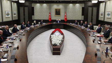 Kabine Toplantısı başladı: Masada kritik konular var