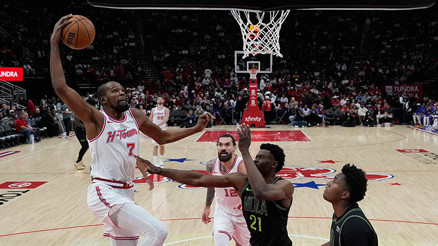 Kevin Durant, NBAde en fazla sayı atan 6. oyuncu oldu