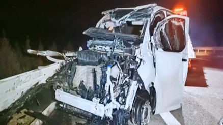 Dağıtım aracı takla attı, külçe altınlar kayboldu Dağıtım aracı takla attı, külçe altınlar kayboldu