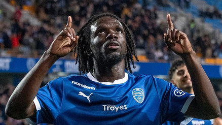 Samsunspor, Musabanın boşluğunu doldurdu 23 yaşındaki oyuncudan 4,5 yıllık imza..