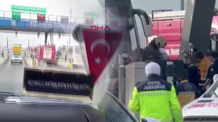 İstanbuldaki gişede otomobil ile otobüs çarpıştı: 2 ölü, 1 yaralı