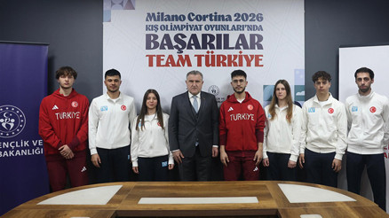 Bakan Bak, 2026 Kış Olimpiyatlarına katılacak milli sporcuları kabul etti