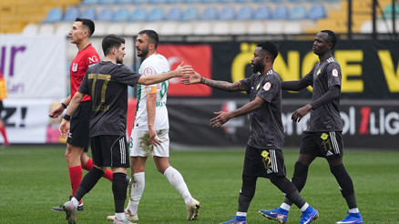 Esenler Erokspor, Serikspor deplasmanından 3 golle çıktı