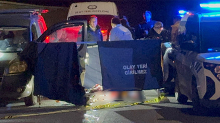 Yasak ilişki yaşadığı sevgilisini boğazını keserek öldürdü