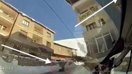 11 yaşındaki çocuğun kahreden ölümü Kızakla kayarken halk otobüsü çarptı