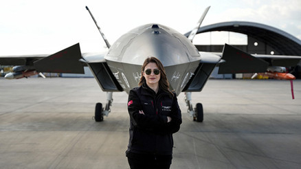 İşte KIZILELMAnın kadın pilotu