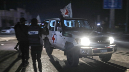 İsrail, Gazzede alıkoyduğu 9 Filistinli esiri daha serbest bıraktı