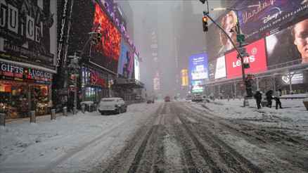 ABDde kar fırtınası hayatı felç etti: 30 kişi hayatını kaybetti