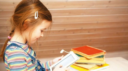 Zamane çocuklarının üçte biri kitapta ‘ekran’ kaydırıyor