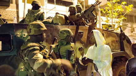 Nijerde havalimanı yakınlarında şiddetli patlamalar