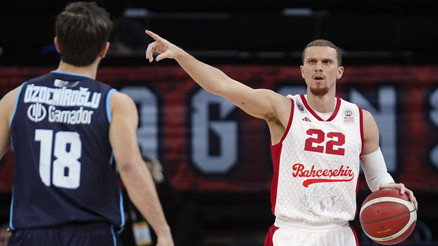 Bahçeşehir Koleji’nin yıldız guardı, Türk vatandaşı oldu